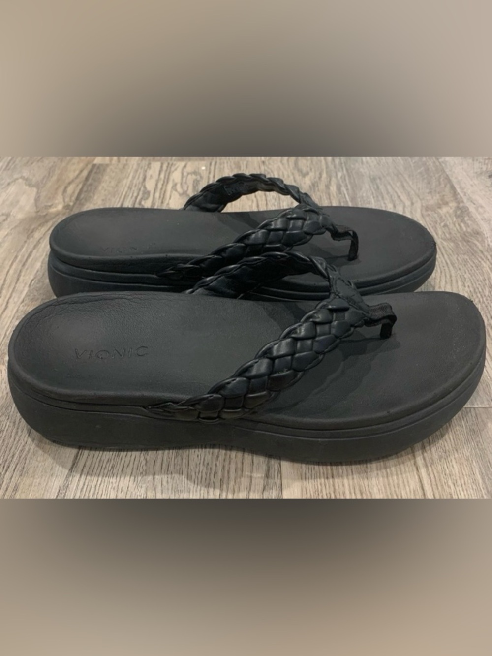 Vionic Kenji Black Sandals Women’s 9 Braid Flip Flop Heal Comfort Shoe Platform